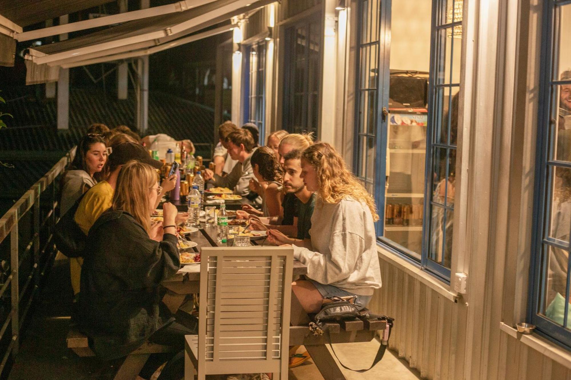 Hangover Hostels אלה מראה חיצוני תמונה