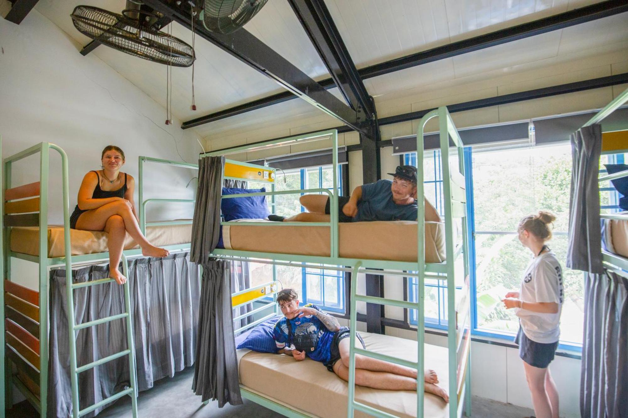 Hangover Hostels אלה מראה חיצוני תמונה