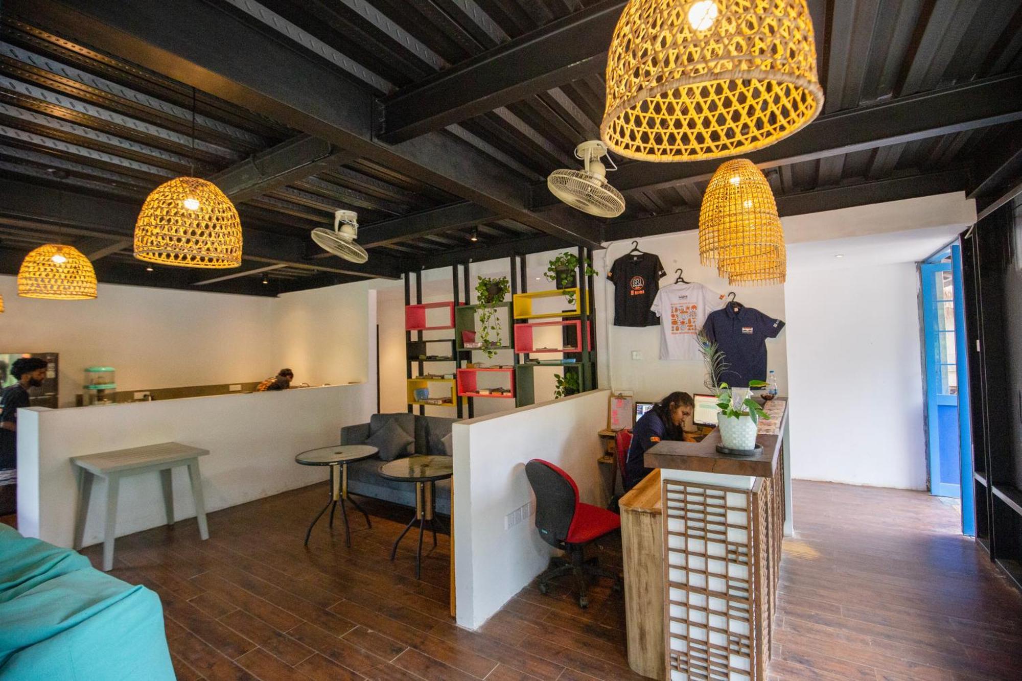 Hangover Hostels אלה מראה חיצוני תמונה