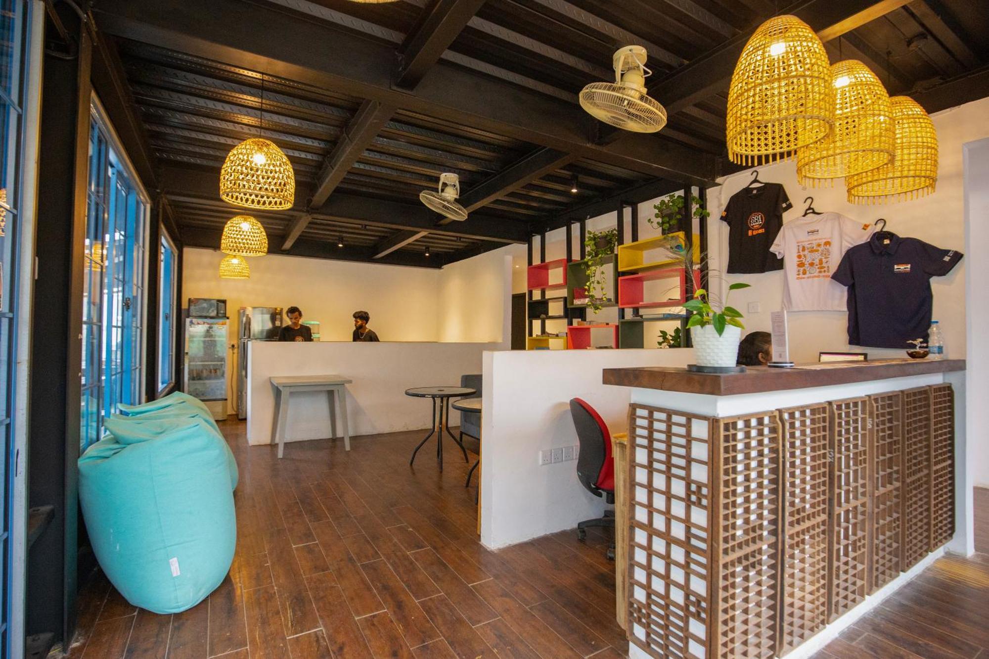 Hangover Hostels אלה מראה חיצוני תמונה