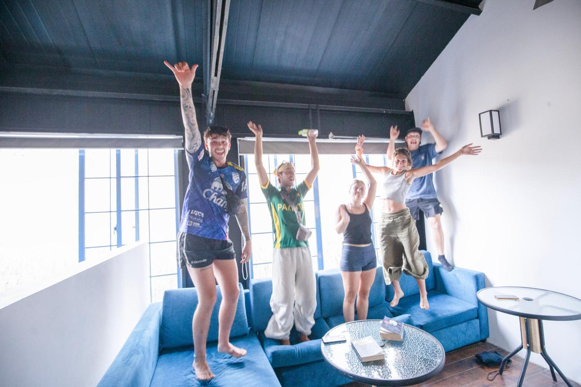 Hangover Hostels אלה מראה חיצוני תמונה