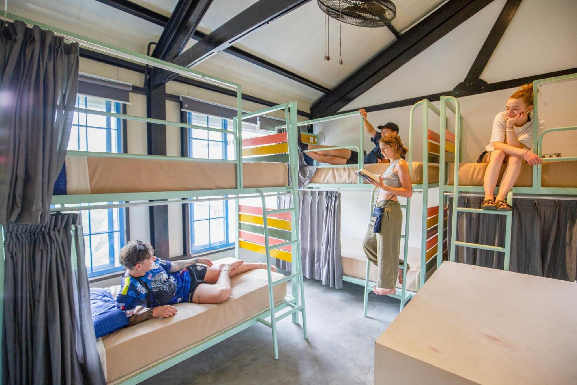Hangover Hostels אלה מראה חיצוני תמונה