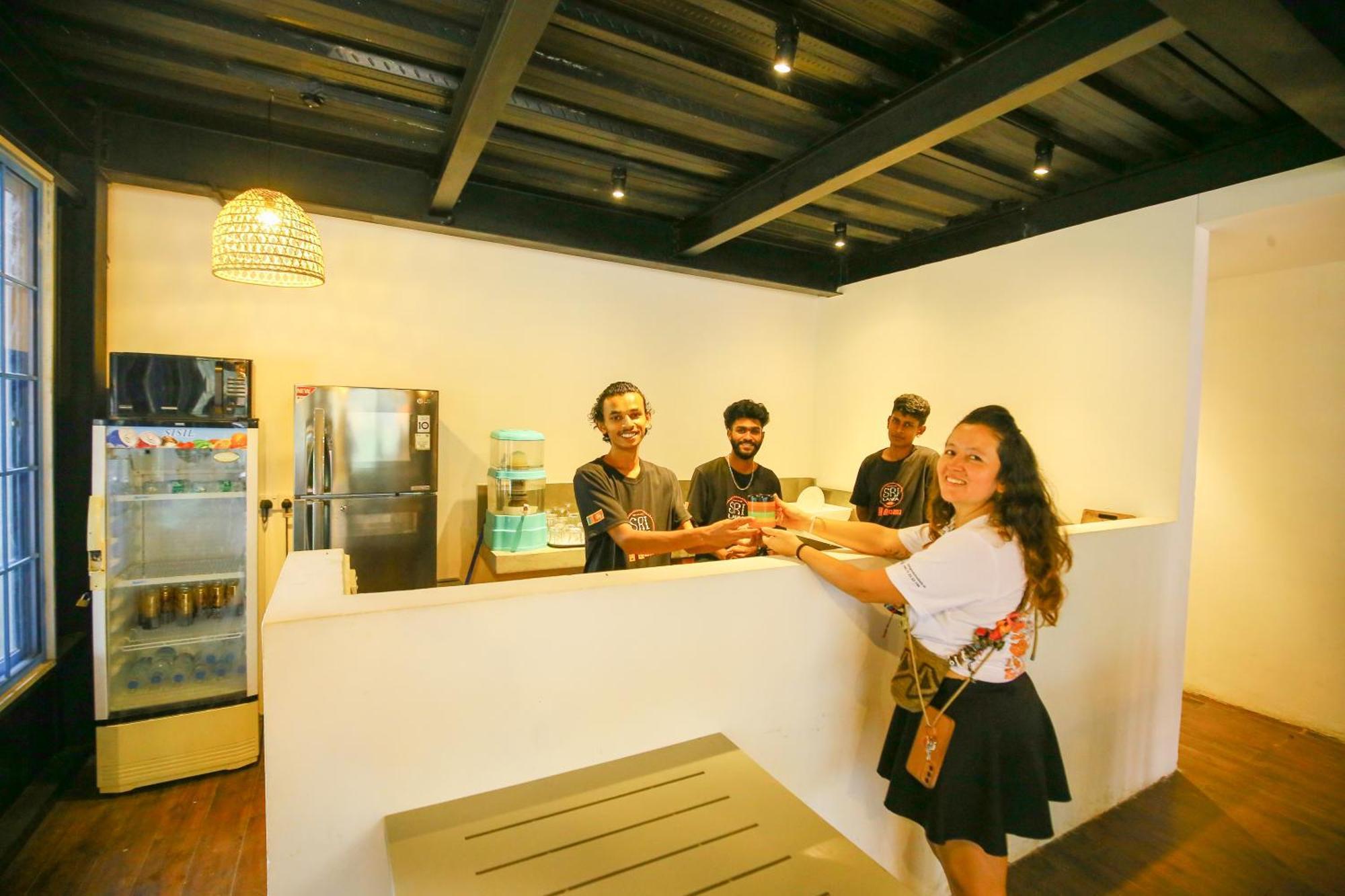 Hangover Hostels אלה מראה חיצוני תמונה